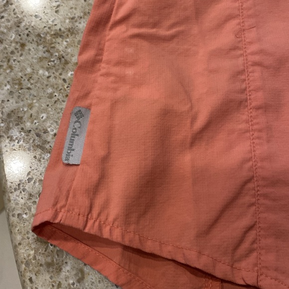 Columbia Salmon Colored Titanium Sports Shirt Size Small - Picture 7 of 9
